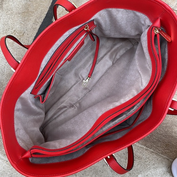 Michael Kors LG Red Jet Set Saffiano Leather Tote w/Detachable Shoulder Straps - Picture 12 of 17